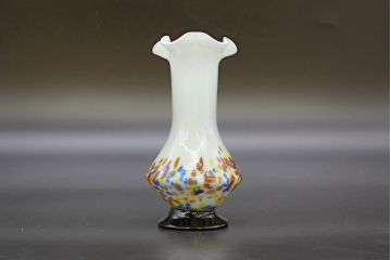 昭和レトロ　戦前　大正　可愛らしいデザインの古いマーブルガラス花瓶2個セット(フリル、色被せ、一輪挿し、花入、花器、硝子、吹きガラス)(R-076472)
