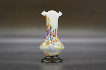 昭和レトロ　戦前　大正　可愛らしいデザインの古いマーブルガラス花瓶2個セット(フリル、色被せ、一輪挿し、花入、花器、硝子、吹きガラス)(R-076473)