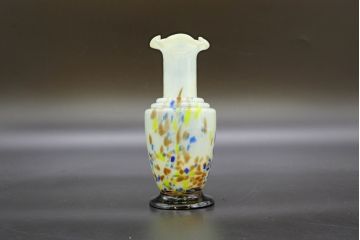 昭和レトロ　戦前　大正　可愛らしいデザインの古いマーブルガラス花瓶2個セット(フリル、色被せ、一輪挿し、花入、花器、硝子、吹きガラス)(R-076474)