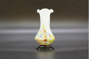 昭和レトロ　戦前　大正　可愛らしいデザインの古いマーブルガラス花瓶2個セット(フリル、色被せ、一輪挿し、花入、花器、硝子、吹きガラス)(R-076474)