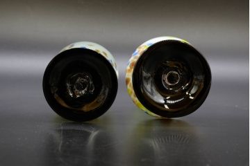 昭和レトロ　戦前　大正　可愛らしいデザインの古いマーブルガラス花瓶2個セット(フリル、色被せ、一輪挿し、花入、花器、硝子、吹きガラス)(R-076474)