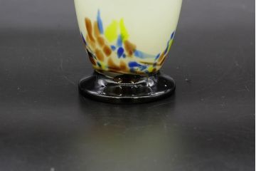 昭和レトロ　戦前　大正　可愛らしいデザインの古いマーブルガラス花瓶2個セット(フリル、色被せ、一輪挿し、花入、花器、硝子、吹きガラス)(R-076475)