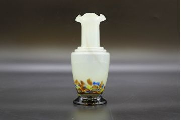 昭和レトロ　戦前　大正　可愛らしいデザインの古いマーブルガラス花瓶2個セット(フリル、色被せ、一輪挿し、花入、花器、硝子、吹きガラス)(R-076476)