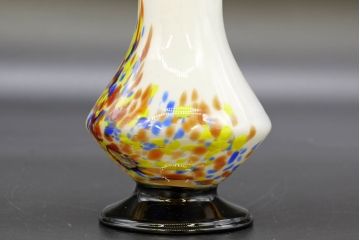昭和レトロ　戦前　大正　可愛らしいデザインの古いマーブルガラス花瓶2個セット(フリル、色被せ、一輪挿し、花入、花器、硝子、吹きガラス)(R-076476)