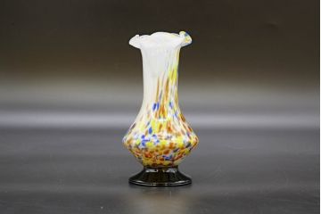 昭和レトロ　戦前　大正　可愛らしいデザインの古いマーブルガラス花瓶2個セット(フリル、色被せ、一輪挿し、花入、花器、硝子、吹きガラス)(R-076477)