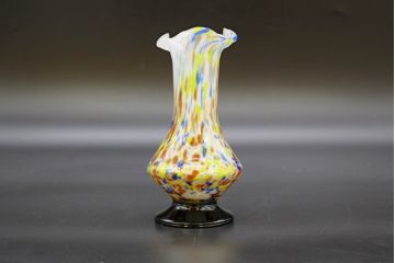 昭和レトロ　戦前　大正　可愛らしいデザインの古いマーブルガラス花瓶2個セット(フリル、色被せ、一輪挿し、花入、花器、硝子、吹きガラス)(R-076477)