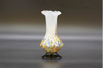 昭和レトロ　戦前　大正　可愛らしいデザインの古いマーブルガラス花瓶2個セット(フリル、色被せ、一輪挿し、花入、花器、硝子、吹きガラス)(R-076477)