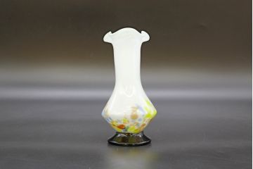 昭和レトロ　戦前　大正　可愛らしいデザインの古いマーブルガラス花瓶2個セット(フリル、色被せ、一輪挿し、花入、花器、硝子、吹きガラス)(R-076478)