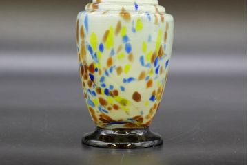 昭和レトロ　戦前　大正　可愛らしいデザインの古いマーブルガラス花瓶2個セット(フリル、色被せ、一輪挿し、花入、花器、硝子、吹きガラス)(R-076480)