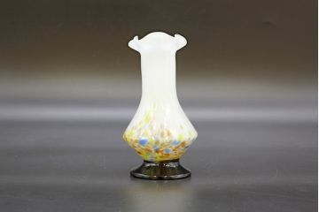 昭和レトロ　戦前　大正　可愛らしいデザインの古いマーブルガラス花瓶2個セット(フリル、色被せ、一輪挿し、花入、花器、硝子、吹きガラス)(R-076480)