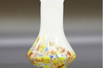 昭和レトロ　戦前　大正　可愛らしいデザインの古いマーブルガラス花瓶2個セット(フリル、色被せ、一輪挿し、花入、花器、硝子、吹きガラス)(R-076480)