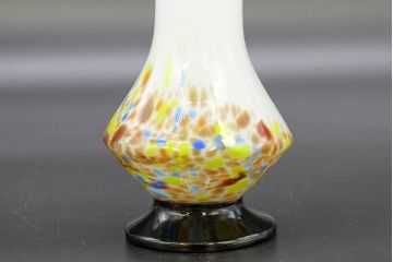 昭和レトロ　戦前　大正　可愛らしいデザインの古いマーブルガラス花瓶2個セット(フリル、色被せ、一輪挿し、花入、花器、硝子、吹きガラス)(R-076480)