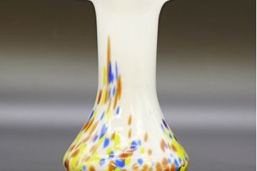 昭和レトロ　戦前　大正　可愛らしいデザインの古いマーブルガラス花瓶2個セット(フリル、色被せ、一輪挿し、花入、花器、硝子、吹きガラス)(R-076481)
