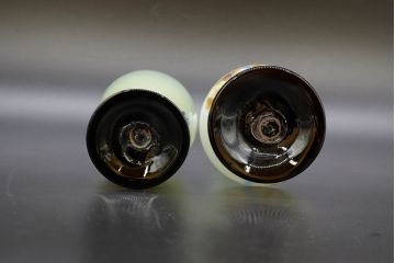 昭和レトロ　戦前　大正　可愛らしいデザインの古いマーブルガラス花瓶2個セット(フリル、色被せ、一輪挿し、花入、花器、硝子、吹きガラス)(R-076482)