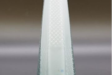 昭和レトロ　戦前　大正　置くだけでお部屋のアクセントになる古いマーブルガラス花瓶2個セット(六角、一輪挿し、花入、花器、硝子)(R-076484)
