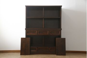 中古　美品　高級品　国産　職人手作り　総欅(ケヤキ)材　漆塗り　上質な和の空間を演出する二段重ね水屋箪笥(食器棚、茶箪笥、キャビネット、収納棚、戸棚、店舗什器)(定価約120万円)(R-076489)