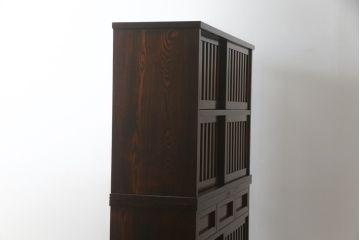 中古　美品　高級品　国産　職人手作り　総欅(ケヤキ)材　漆塗り　上質な和の空間を演出する二段重ね水屋箪笥(食器棚、茶箪笥、キャビネット、収納棚、戸棚、店舗什器)(定価約120万円)(R-076489)