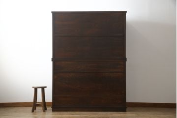 中古　美品　高級品　国産　職人手作り　総欅(ケヤキ)材　漆塗り　上質な和の空間を演出する二段重ね水屋箪笥(食器棚、茶箪笥、キャビネット、収納棚、戸棚、店舗什器)(定価約120万円)(R-076489)