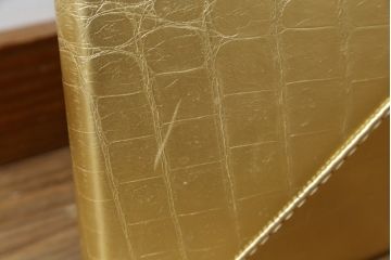 中古　FENDI CASA(フェンディ カーサ)　本革(レザー)　クロコ型押し　シンプルでスタイリッシュな佇まいが魅力的な特大姿見(全身鏡、full length、ミラー、カガミ、エンボス加工)(R-076493)