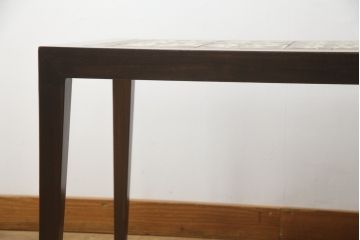 デンマークビンテージ　ROYAL COPENHAGEN(ロイヤルコペンハーゲン)×HASLEV(ハスレヴ)　BACA(バッカ)シリーズ　チーク材　タイルトップがお洒落なローテーブル(センターテーブル、コーヒーテーブル、リビングテーブル、ヴィンテージ、北欧)(R-076495)