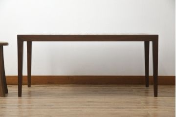 デンマークビンテージ　ROYAL COPENHAGEN(ロイヤルコペンハーゲン)×HASLEV(ハスレヴ)　BACA(バッカ)シリーズ　チーク材　タイルトップがお洒落なローテーブル(センターテーブル、コーヒーテーブル、リビングテーブル、ヴィンテージ、北欧)(R-076495)