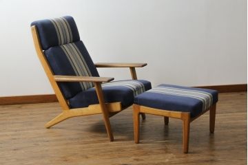デンマークビンテージ　GETAMA(ゲタマ)　Hans J Wegner(ハンス・J・ウェグナー)　GE290A　くつろぎの空間を演出するアームチェアとオットマンのセット(椅子、イス、1P、一人掛けソファ、1人掛けソファ、フットスツール、ヴィンテージ、北欧)(R-076497)