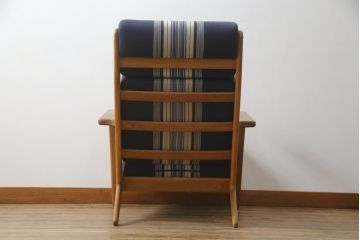 デンマークビンテージ　GETAMA(ゲタマ)　Hans J Wegner(ハンス・J・ウェグナー)　GE290A　くつろぎの空間を演出するアームチェアとオットマンのセット(椅子、イス、1P、一人掛けソファ、1人掛けソファ、フットスツール、ヴィンテージ、北欧)(R-076497)