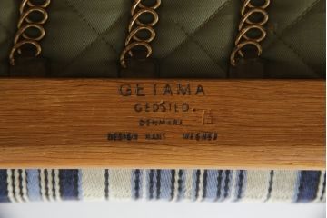 デンマークビンテージ　GETAMA(ゲタマ)　Hans J Wegner(ハンス・J・ウェグナー)　GE290A　くつろぎの空間を演出するアームチェアとオットマンのセット(椅子、イス、1P、一人掛けソファ、1人掛けソファ、フットスツール、ヴィンテージ、北欧)(R-076497)