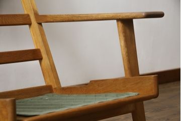 デンマークビンテージ　GETAMA(ゲタマ)　Hans J Wegner(ハンス・J・ウェグナー)　GE290A　くつろぎの空間を演出するアームチェアとオットマンのセット(椅子、イス、1P、一人掛けソファ、1人掛けソファ、フットスツール、ヴィンテージ、北欧)(R-076497)