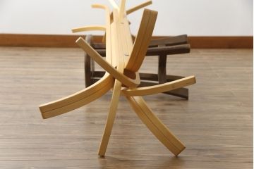 中古　美品　天童木工(Tendo)　ALBERO(アルベロ)　KEN OKUYAMA(奥山清行) デザイン 美術品のような佇まいが美しいコートハンガー(ポールハンガー、帽子掛け、店舗什器)(R-076499)
