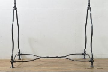 フランスビンテージ　緩やかなカーブを描く脚がお洒落な真鍮(しんちゅう)とアイアンのハンガーラック(ポールハンガー、洋服掛け、コート掛け、店舗什器、ヴィンテージ)(R-076522)