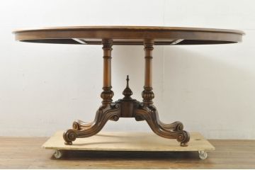 中古　スペイン製　バロッサバレンティ(VARO,S.A. VALENTI)　重厚でクラシカルな佇まいが目を惹くオーバルダイニングテーブル(オーバルテーブル、食卓、4人掛け、6人掛け)(定価約150万円)(R-076528)