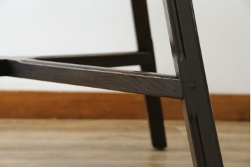 イギリスヴィンテージ　ERCOL(アーコール)　ニレ材　シンプルなデザインと機能性の良さが魅力的なバタフライダイニングテーブル　(R-076529)