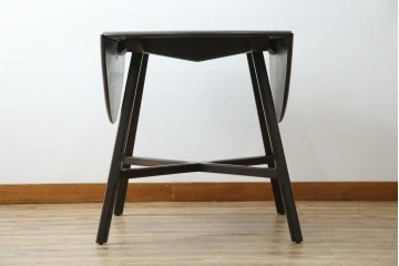 イギリスヴィンテージ　ERCOL(アーコール)　ニレ材　シンプルなデザインと機能性の良さが魅力的なバタフライダイニングテーブル　(R-076529)