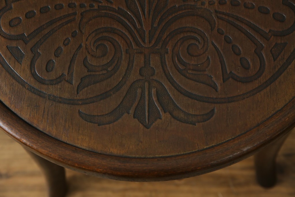 アンティーク家具　ポーランド　MUNDUS and J&J Kohn Ltd(ムンダス&ヤコブ・ヨゼフコーン社)　しなやかなループを描く曲げ木のデザインが美しいベントウッドチェア　(R-076531)