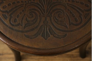 アンティーク家具　ポーランド　MUNDUS and J&J Kohn Ltd(ムンダス&ヤコブ・ヨゼフコーン社)　しなやかなループを描く曲げ木のデザインが美しいベントウッドチェア　(R-076531)