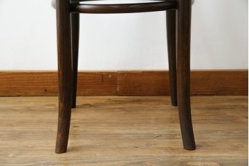 アンティーク家具　ポーランド　MUNDUS and J&J Kohn Ltd(ムンダス&ヤコブ・ヨゼフコーン社)　しなやかなループを描く曲げ木のデザインが美しいベントウッドチェア　(R-076531)