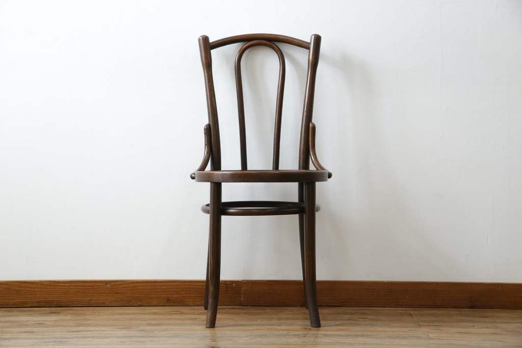 アンティーク家具　ポーランド　MUNDUS and J&J Kohn Ltd(ムンダス&ヤコブ・ヨゼフコーン社)　しなやかなループを描く曲げ木のデザインが美しいベントウッドチェア　(R-076531)