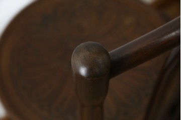 アンティーク家具　ポーランド　MUNDUS and J&J Kohn Ltd(ムンダス&ヤコブ・ヨゼフコーン社)　しなやかなループを描く曲げ木のデザインが美しいベントウッドチェア　(R-076531)