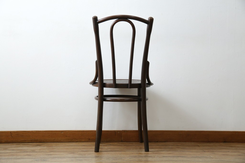 アンティーク家具　ポーランド　MUNDUS and J&J Kohn Ltd(ムンダス&ヤコブ・ヨゼフコーン社)　しなやかなループを描く曲げ木のデザインが美しいベントウッドチェア　(R-076531)