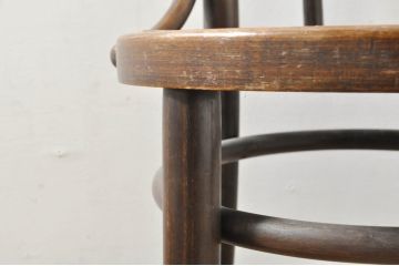 アンティーク家具　ポーランド　MUNDUS and J&J Kohn Ltd(ムンダス&ヤコブ・ヨゼフコーン社)　しなやかなループを描く曲げ木のデザインが美しいベントウッドチェア(ダイニングチェア、板座チェア、椅子、イス)(R-076531)