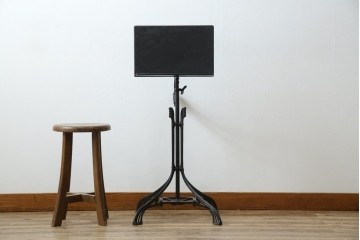 フランスアンティーク　ヨーロピアンな雰囲気漂う譜面台　(R-076532)