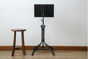 フランスアンティーク　ヨーロピアンな雰囲気漂う譜面台　(R-076532)