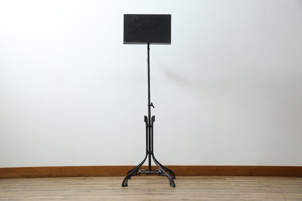 フランスアンティーク　ヨーロピアンな雰囲気漂う譜面台　(R-076532)