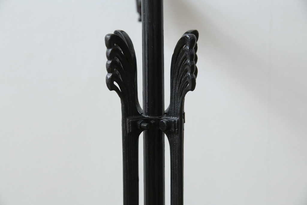 フランスアンティーク　ヨーロピアンな雰囲気漂う譜面台　(R-076532)