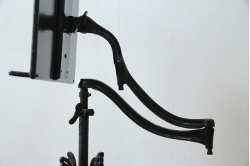 フランスアンティーク　ヨーロピアンな雰囲気漂う譜面台　(R-076532)