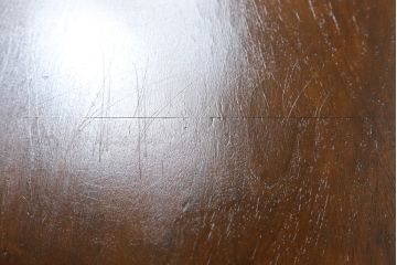 イギリスアンティーク　マホガニー材　クラシカルな佇まいが目を惹くサイドテーブル(ラウンドテーブル、丸テーブル、コーヒーテーブル、カフェテーブル、英国)(R-076533)