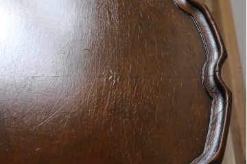 イギリスアンティーク　マホガニー材　クラシカルな佇まいが目を惹くサイドテーブル(ラウンドテーブル、丸テーブル、コーヒーテーブル、カフェテーブル、英国)(R-076533)