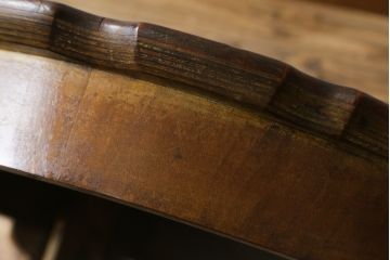 イギリスアンティーク　マホガニー材　クラシカルな佇まいが目を惹くサイドテーブル(ラウンドテーブル、丸テーブル、コーヒーテーブル、カフェテーブル、英国)(R-076533)