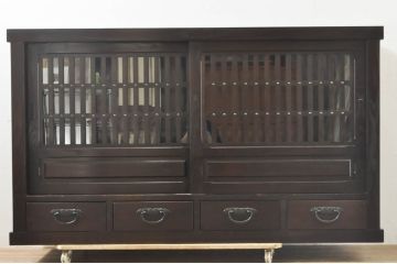 中古　広島県　博永家具　重厚感ある佇まいが魅力的な五尺水屋箪笥サイドボード(食器棚、戸棚、収納棚、キャビネット)(R-076534)